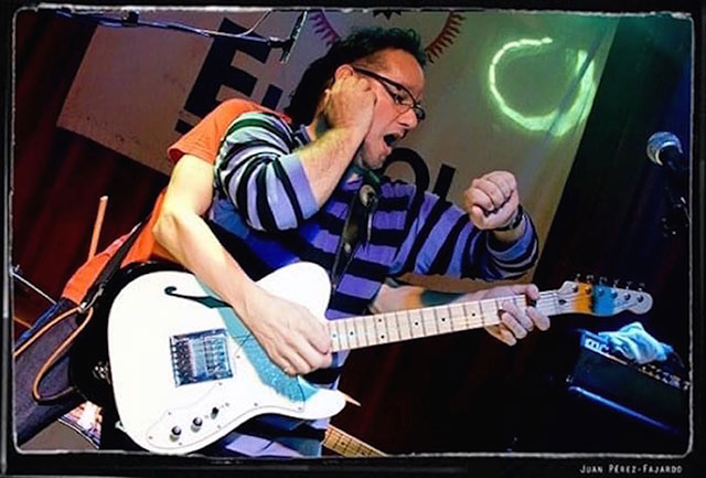 Behind The Back in Spain